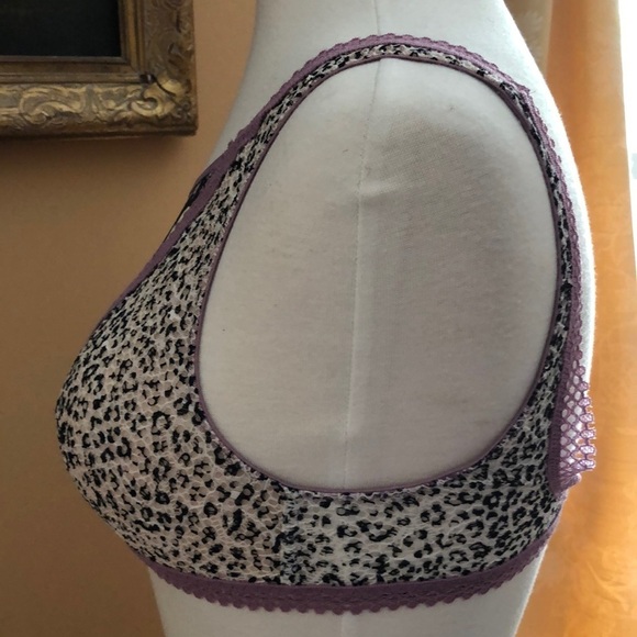 NWT Victoria’s Secret bralette size S - Picture 2 of 6